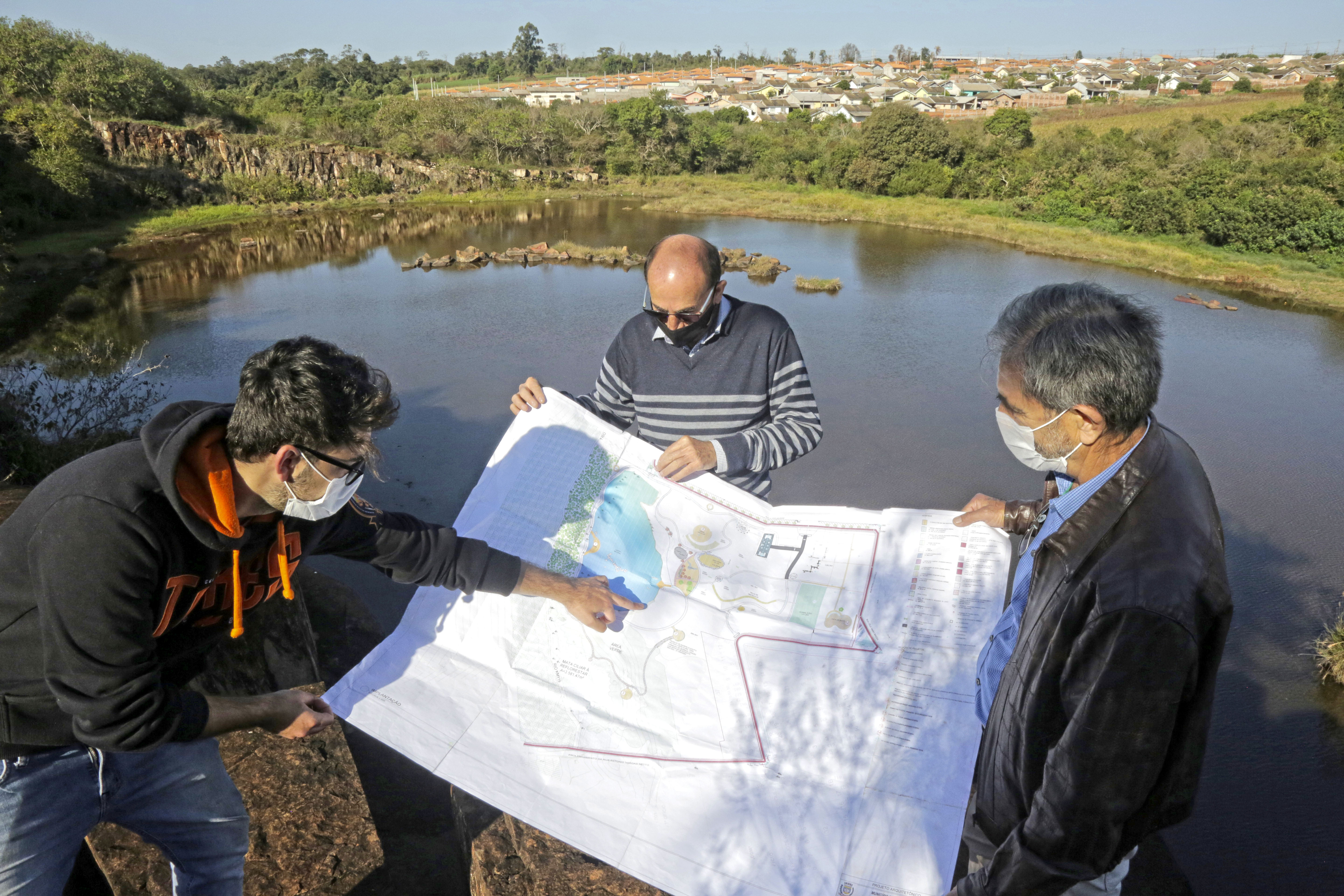 Câmara aprova projeto denominando Parque Pioneiro João Teodoro de Oliveira, antiga pedreira do DER
