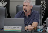 Martins sugere a instalação de duas caçambas em comunidade rural 